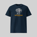 Crime Club x ZIO "Spürnase" T-Shirt in Blau – handgezeichnetes Motiv, Unisex-Shirt aus Bio-Baumwolle für Hobby-Detektive und Hundefreunde.